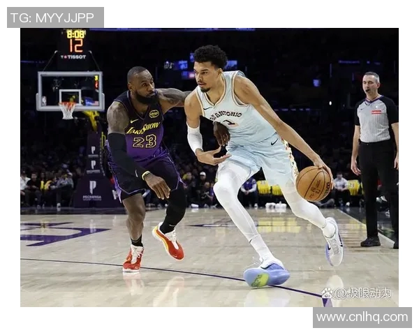 湖人对阵马刺04年经典对决回顾：传奇时刻与篮球魅力的交织