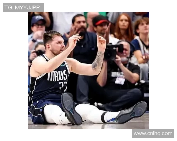 乔利与福利特激战正酣比分悬念不断引发球迷热议